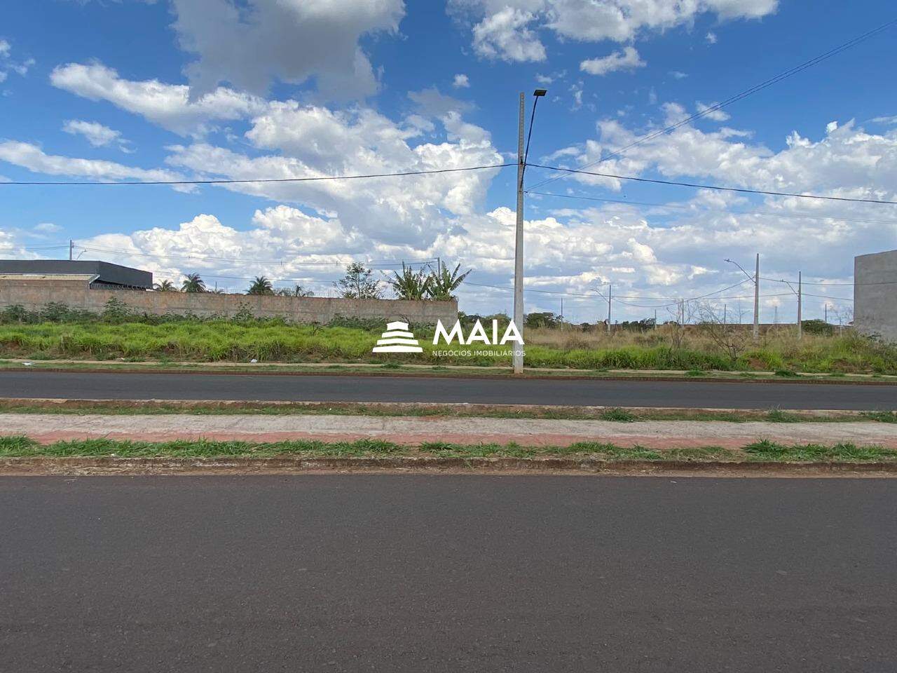 Terreno/Área à venda no Conjunto Manoel Mendes: 