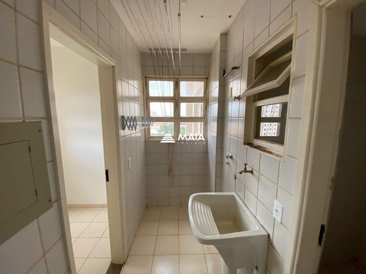 Apartamento para aluguel no Mercês: 