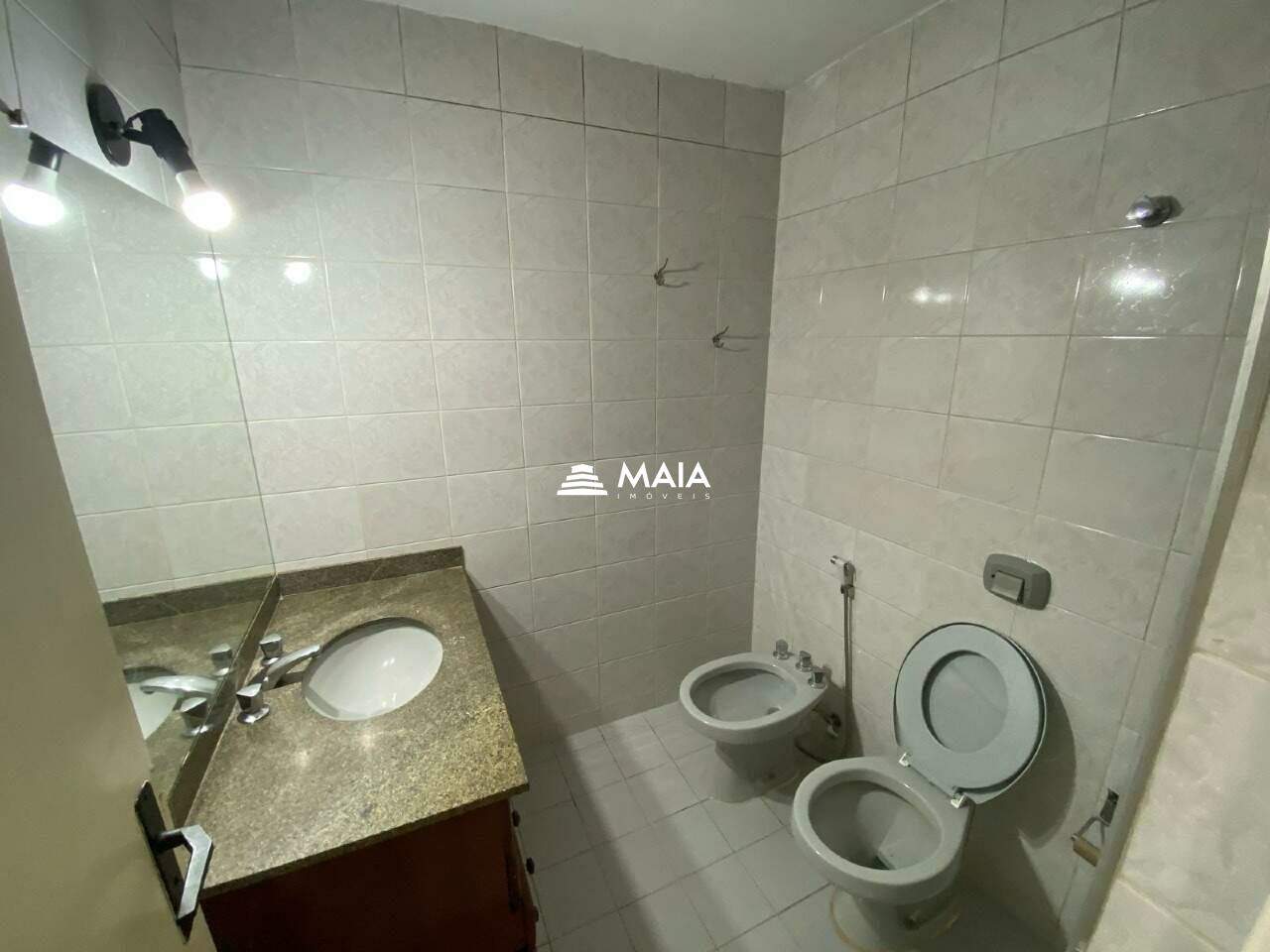 Apartamento para aluguel no Mercês: 