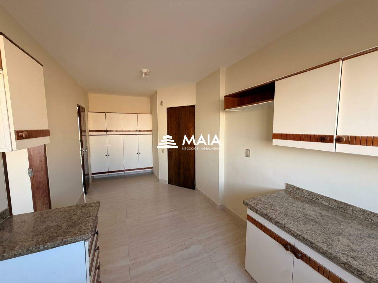Apartamento para aluguel no Centro: 