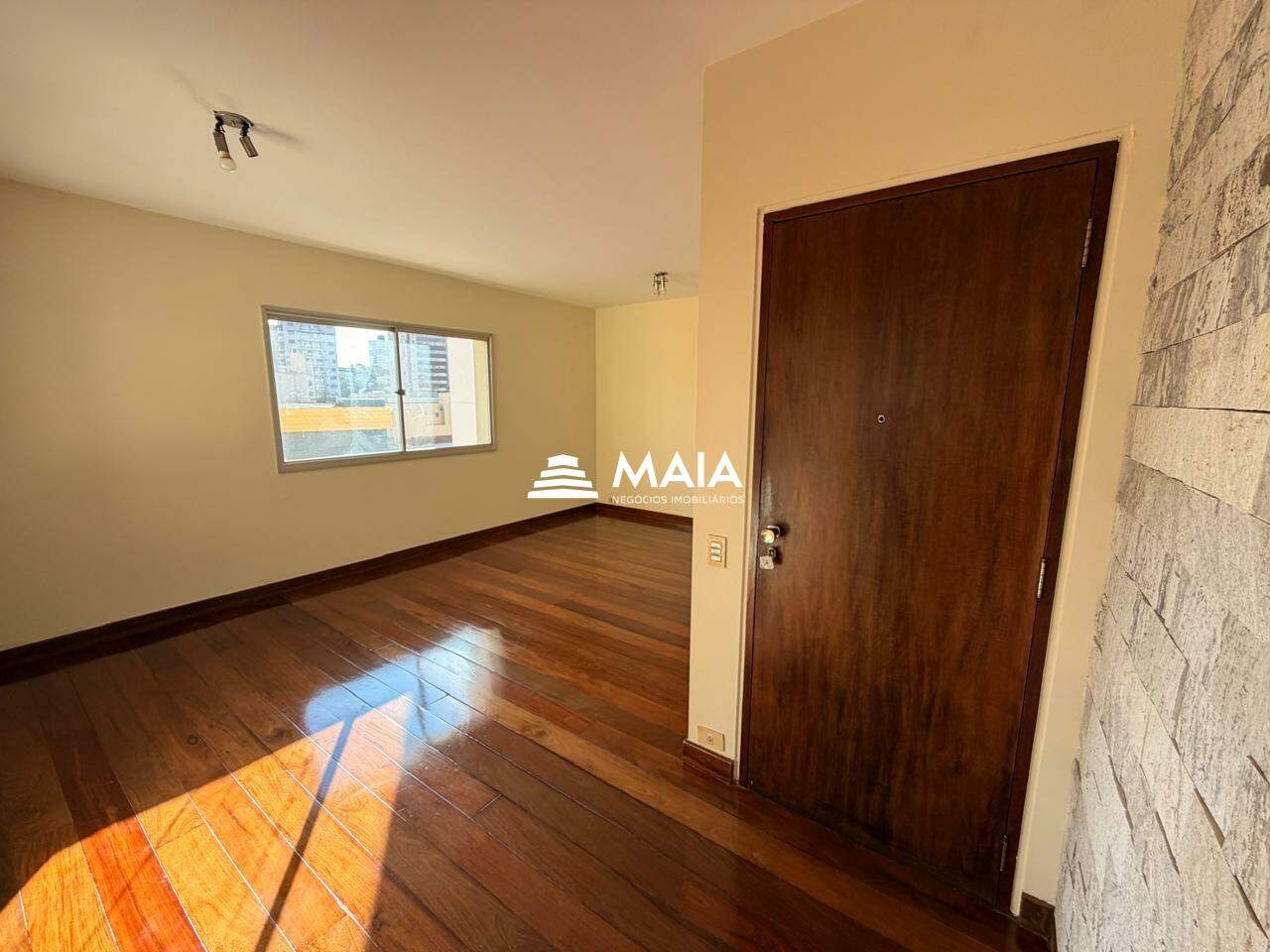Apartamento para aluguel no Centro: 
