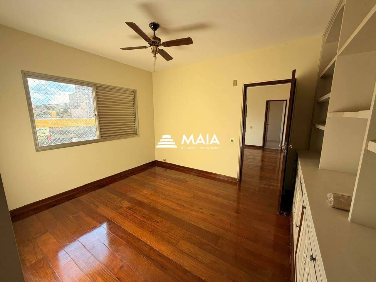 Apartamento para aluguel no Centro: 