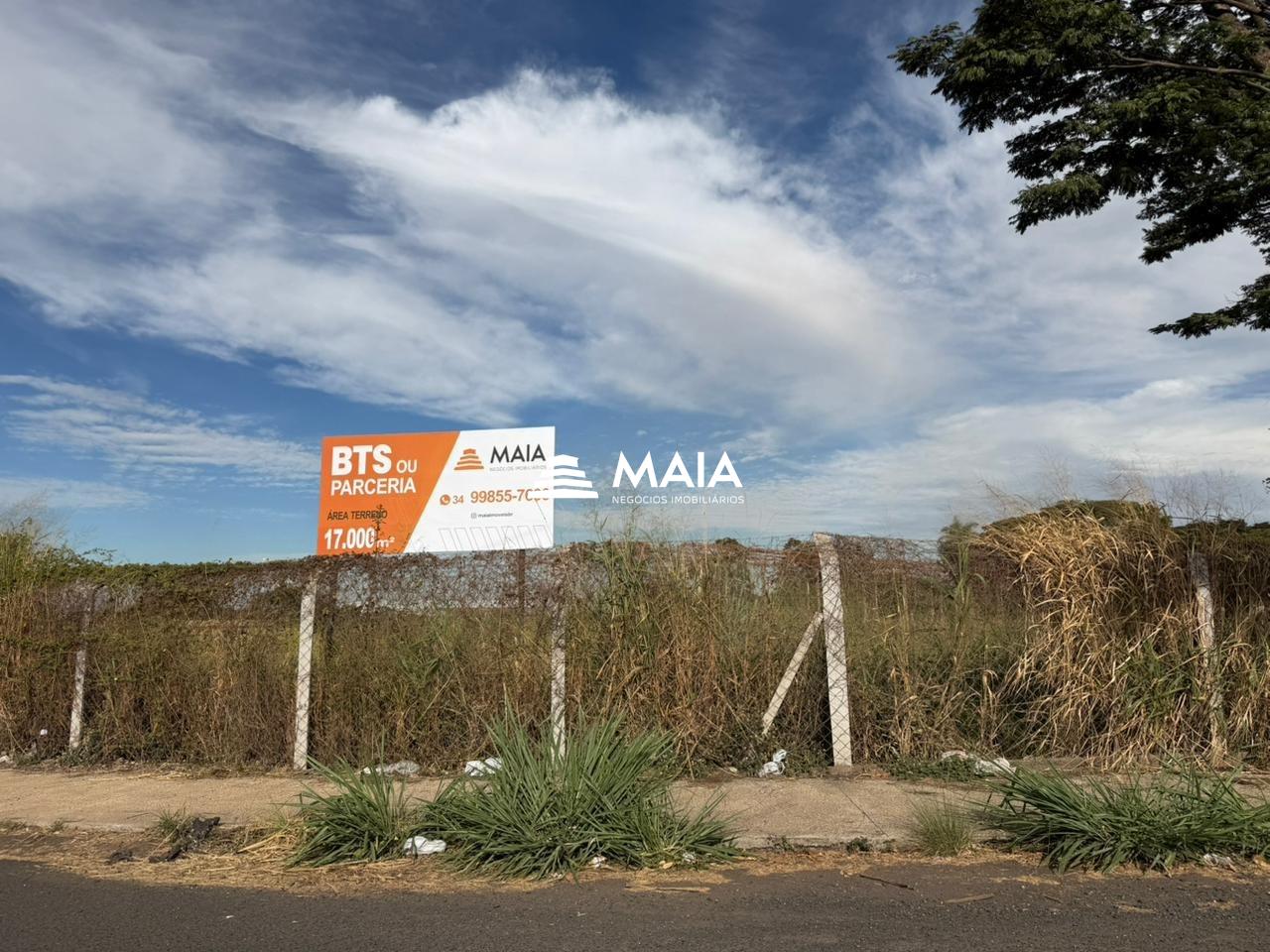 BTS à venda no Distrito Industrial I: 