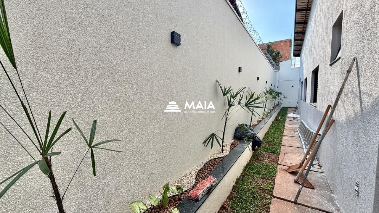 Casa à venda no Jardim Nenê Gomes: 