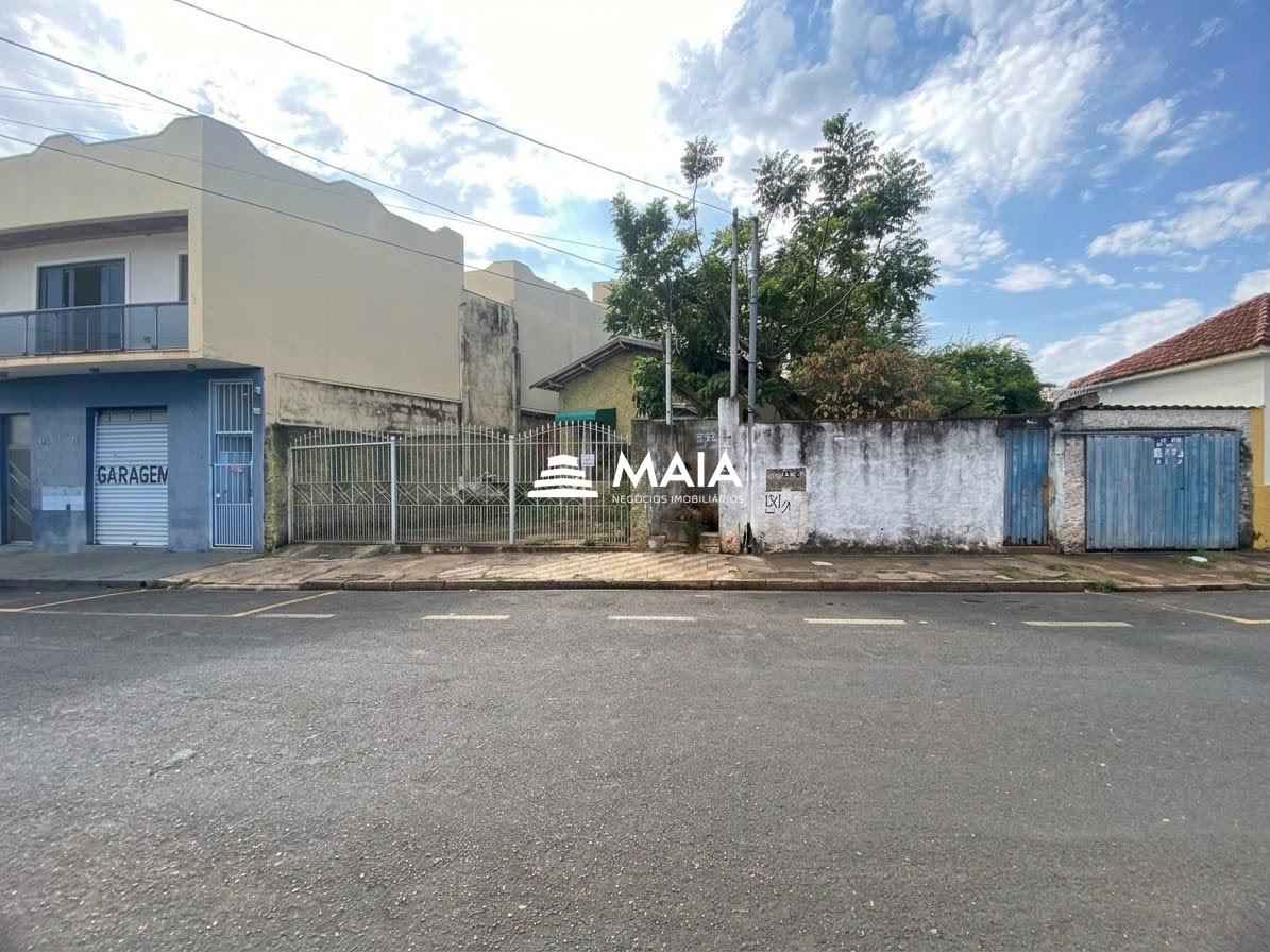 Terreno/Área à venda no São Benedito: 