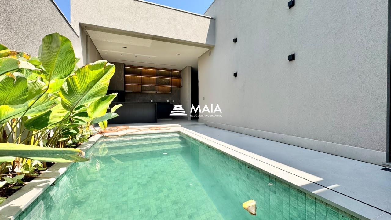 Casa à venda no condomínio Ayat II