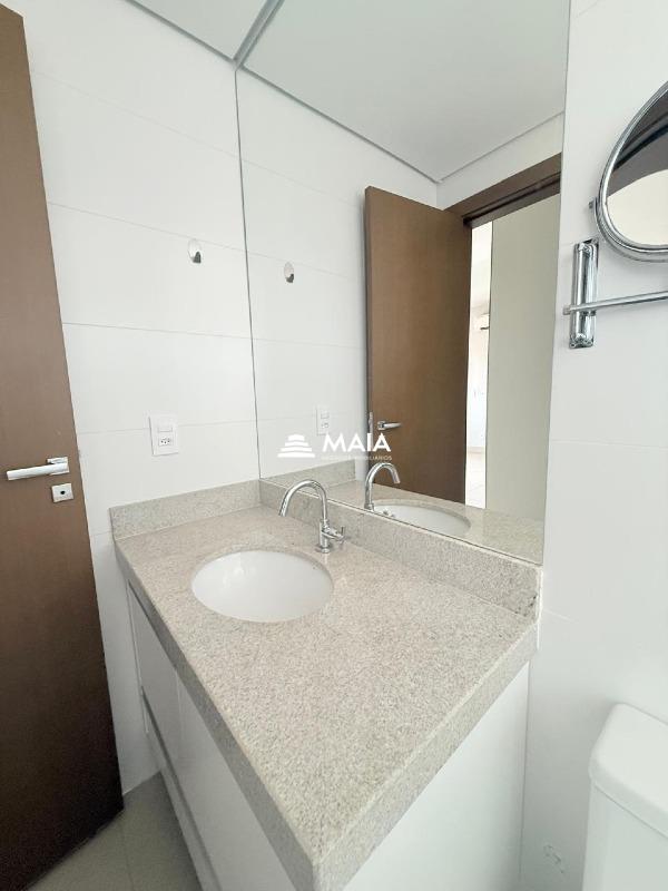 Apartamento à venda no Mercês: 