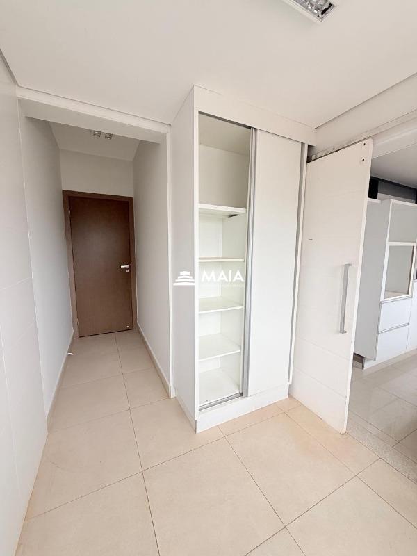 Apartamento à venda no Mercês: 