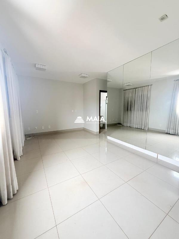 Apartamento à venda no Mercês: 