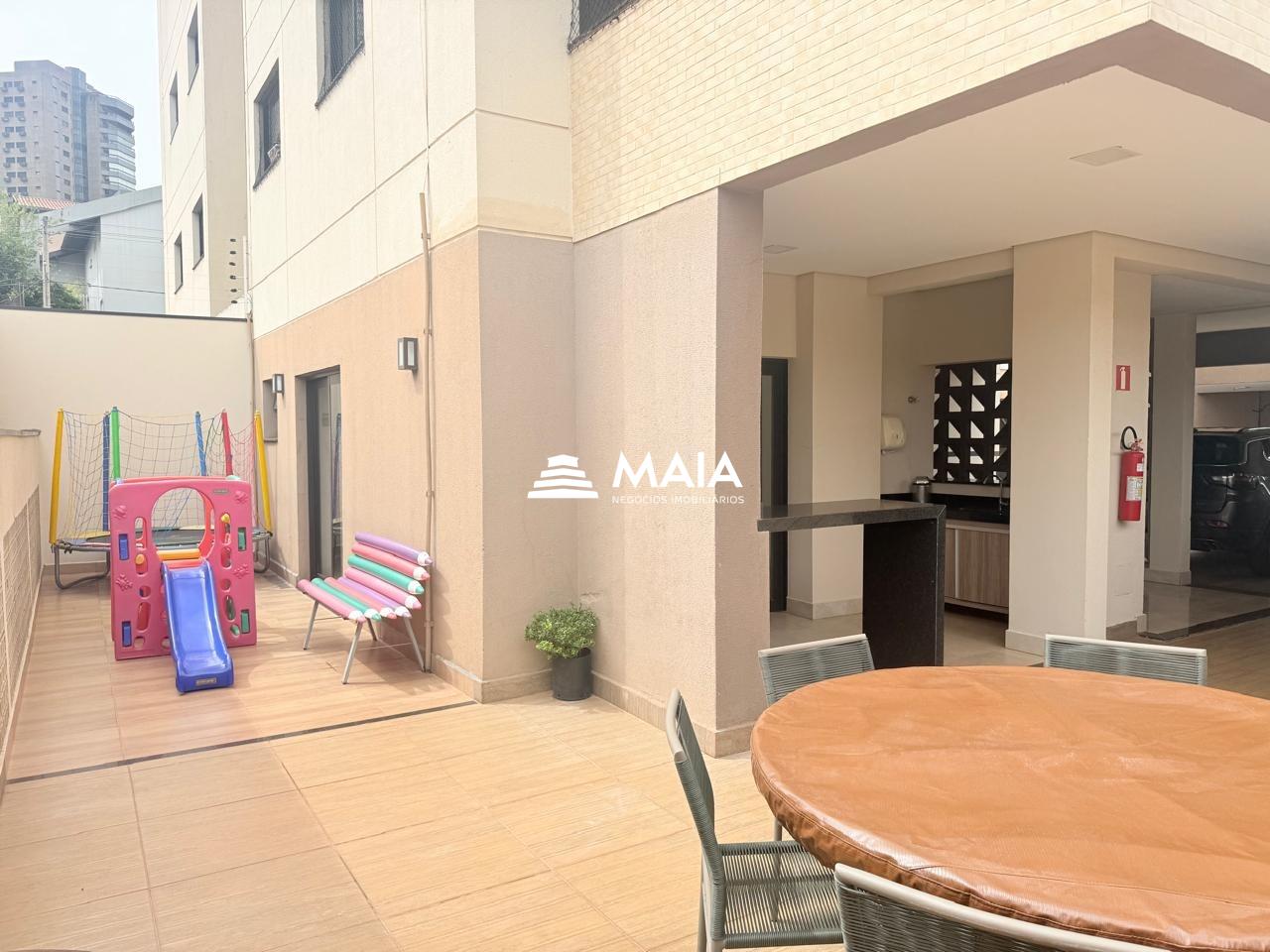 Apartamento à venda no Mercês: 