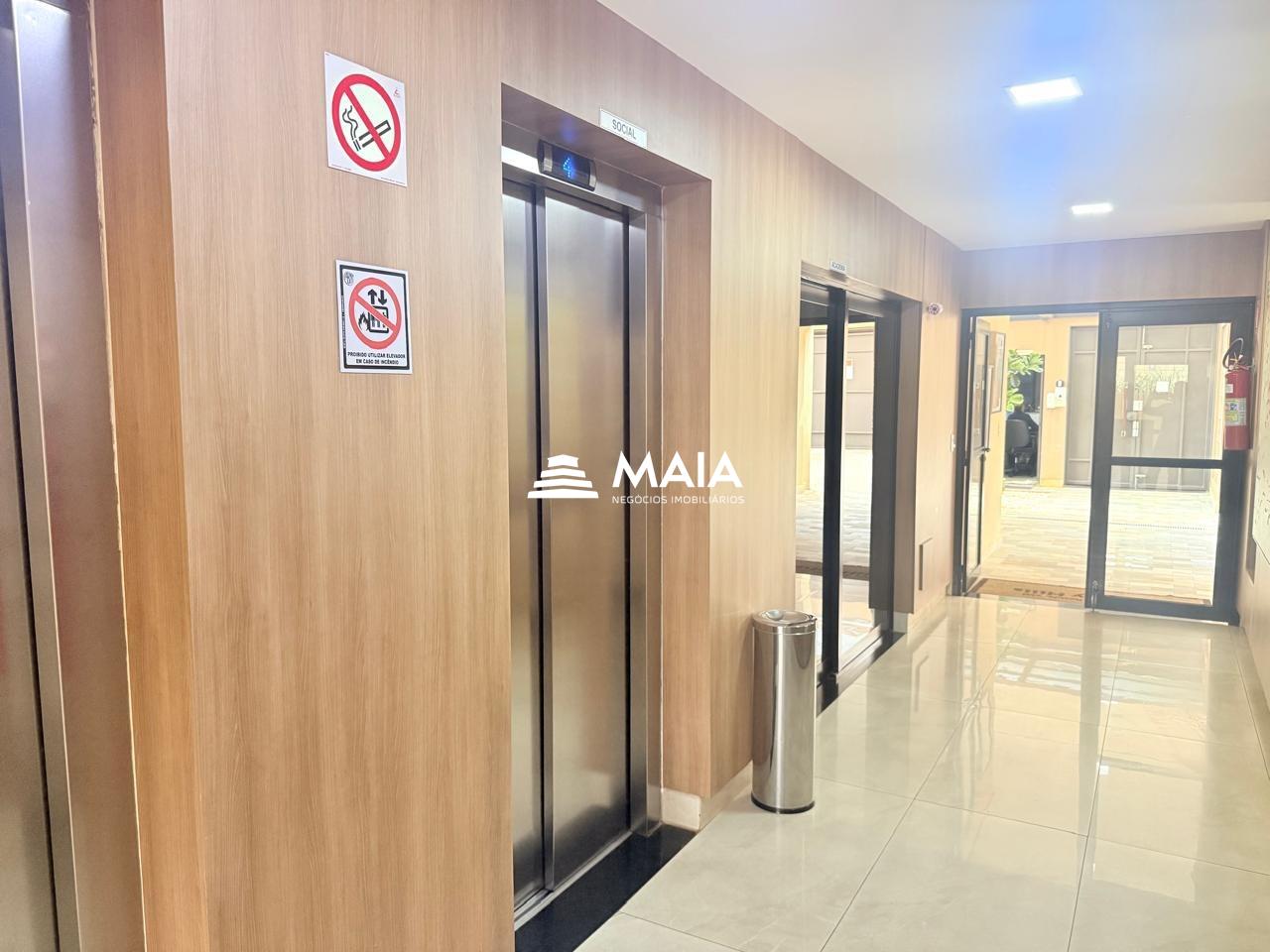 Apartamento à venda no Mercês: 