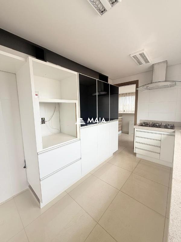 Apartamento à venda no Mercês: 