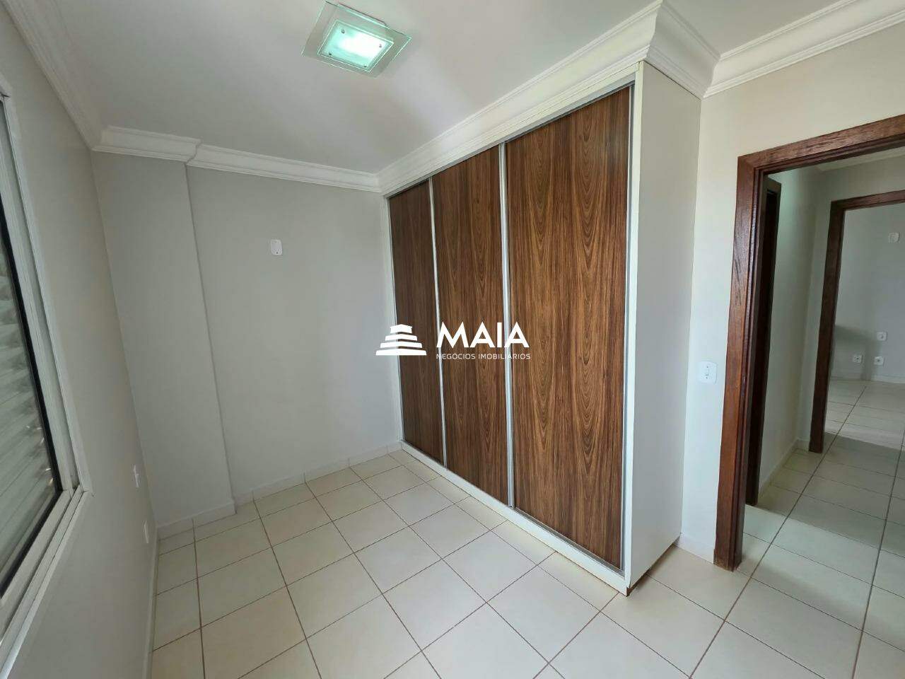 Apartamento para aluguel no Mercês: 