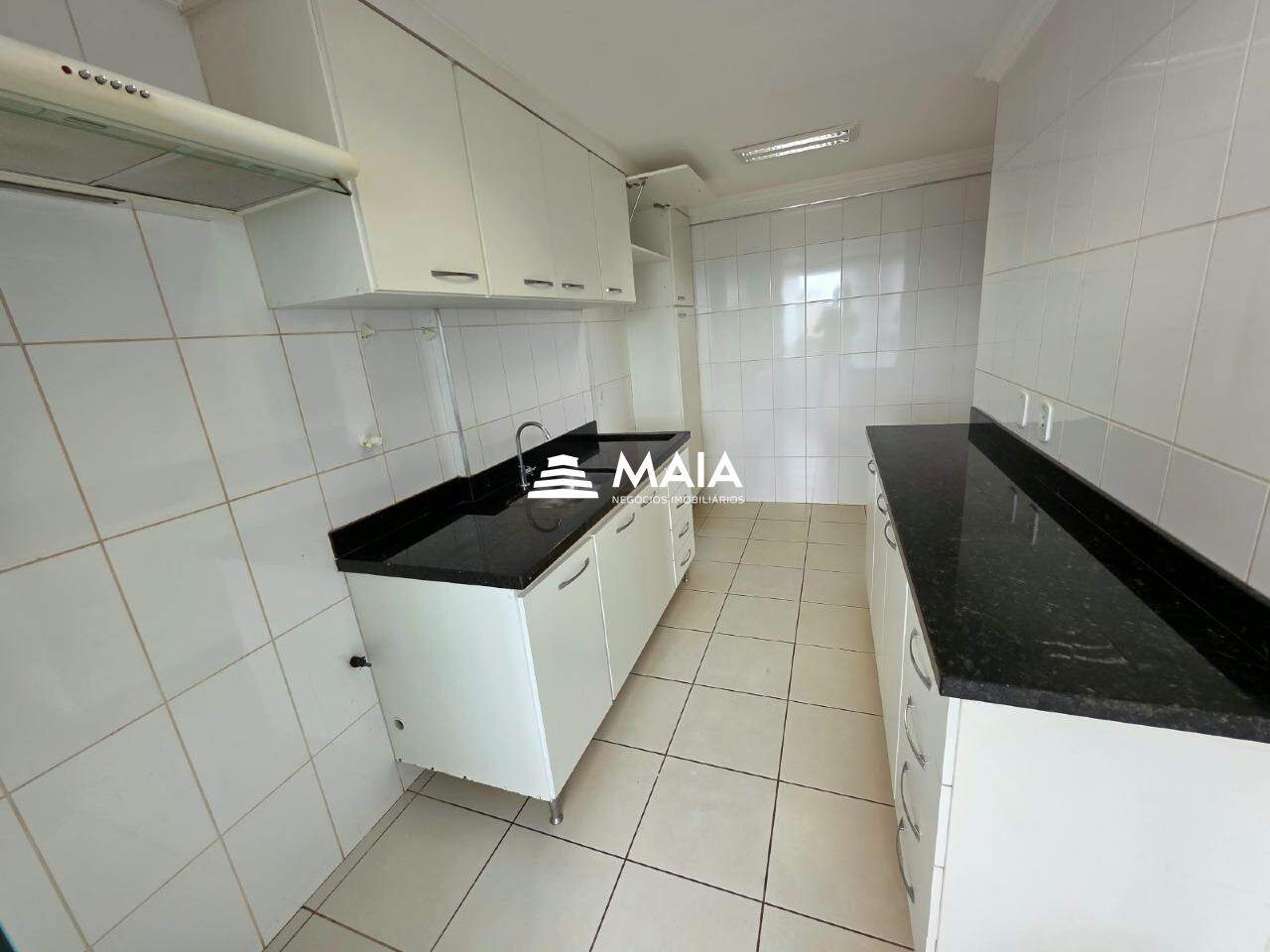 Apartamento para aluguel no Mercês: 