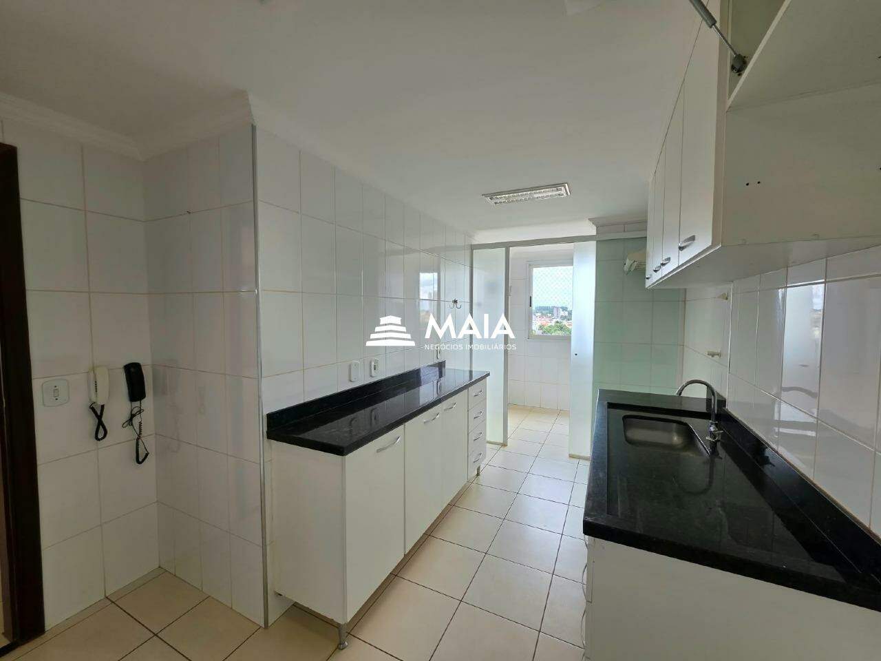 Apartamento para aluguel no Mercês: 