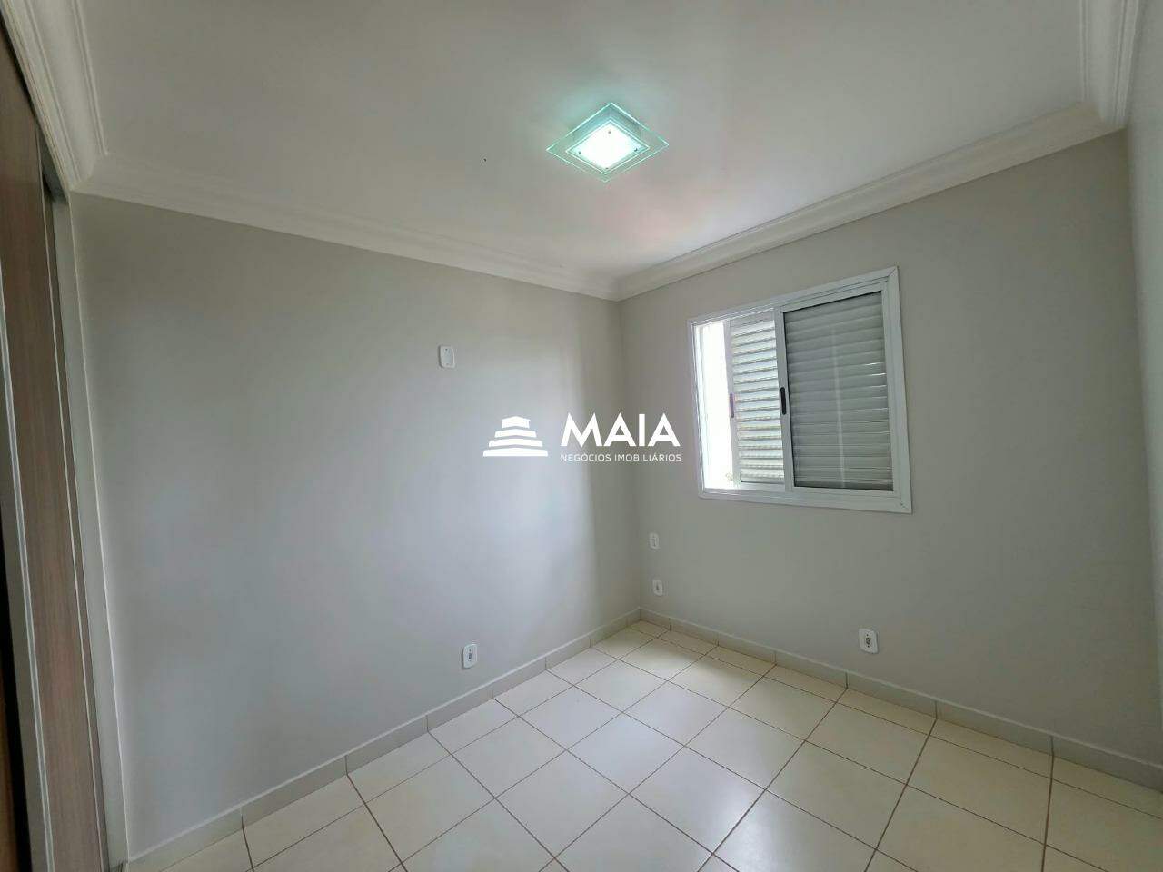 Apartamento para aluguel no Mercês: 