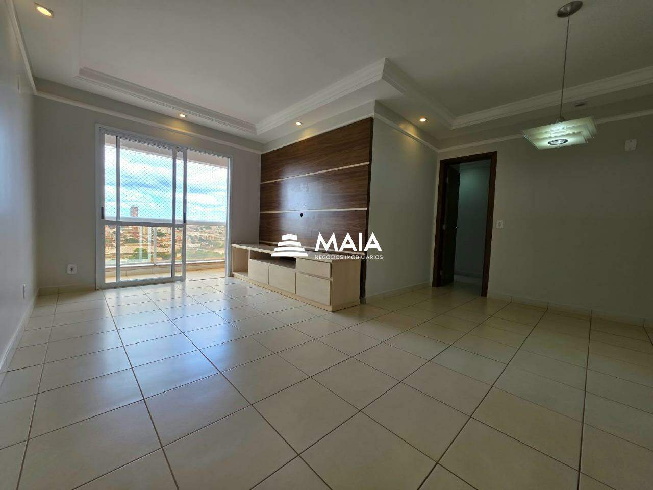 Apartamento para aluguel no Mercês: 