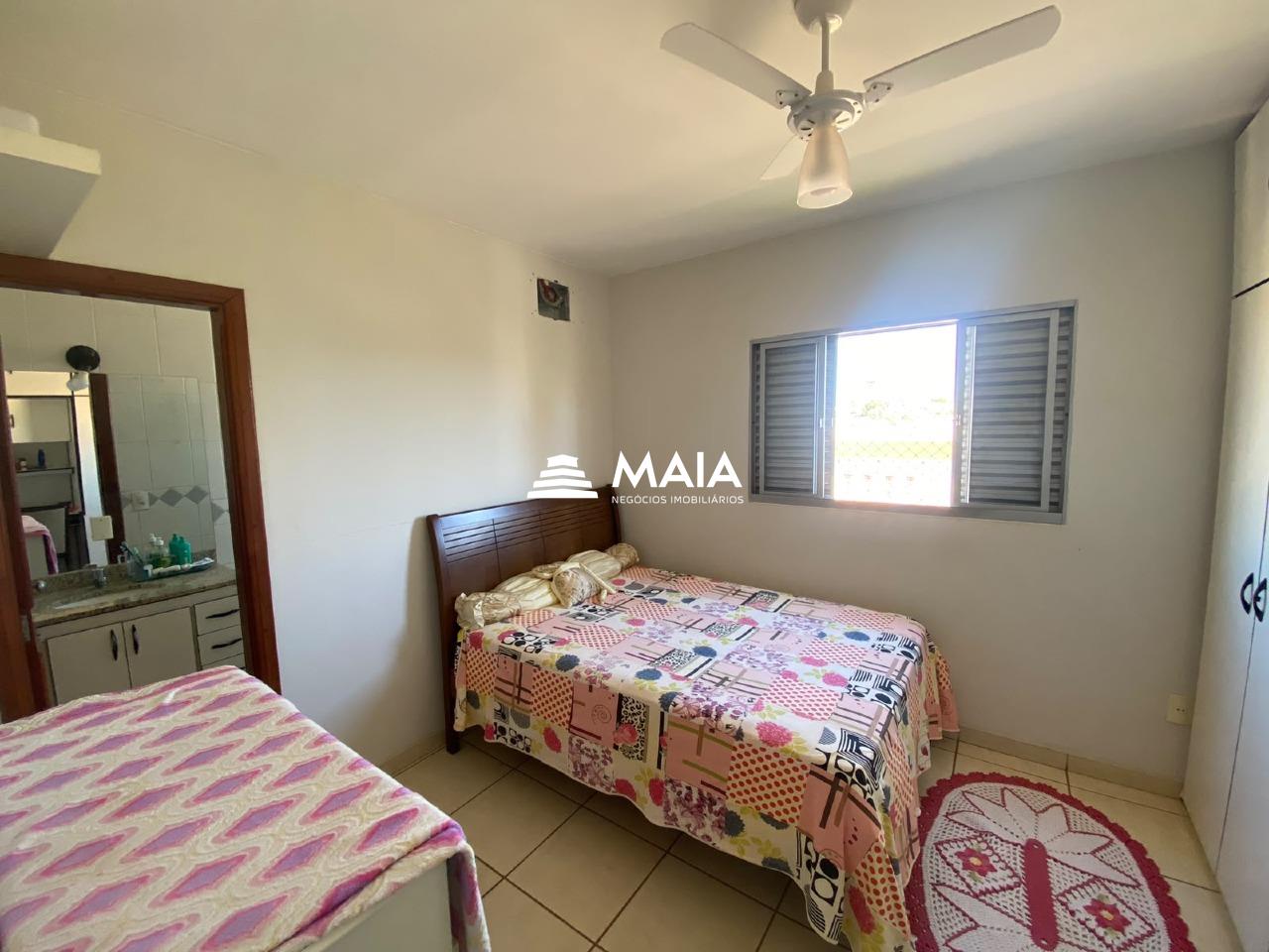Apartamento à venda no Irmãos Soares: 