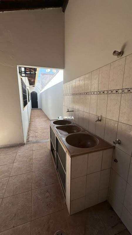 Casa para aluguel no Santa Maria: 