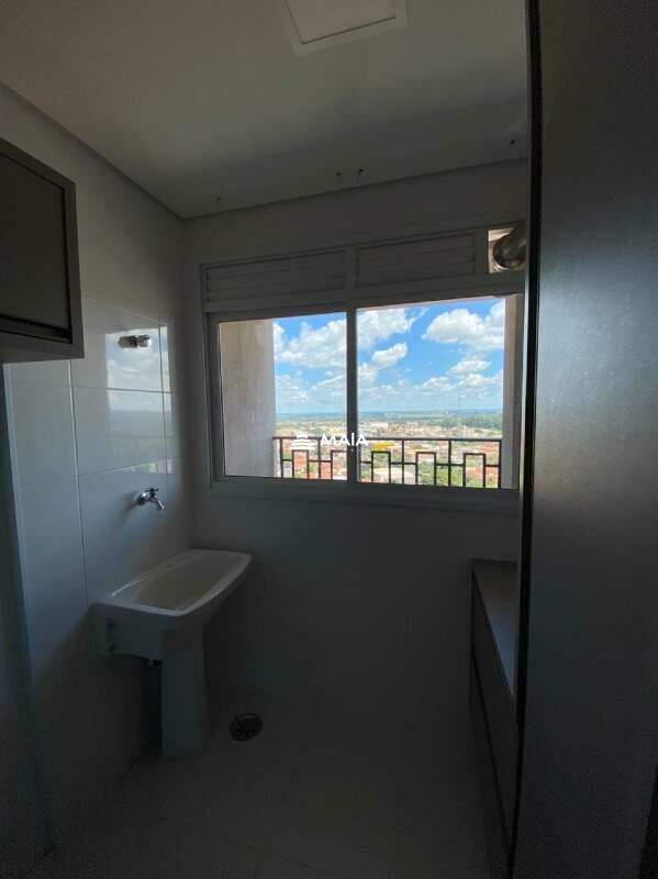 Apartamento para aluguel no Mercês: 