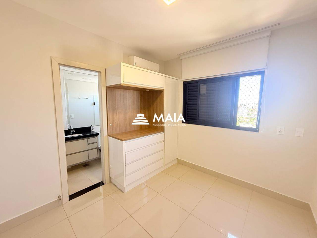 Apartamento à venda no Mercês: 