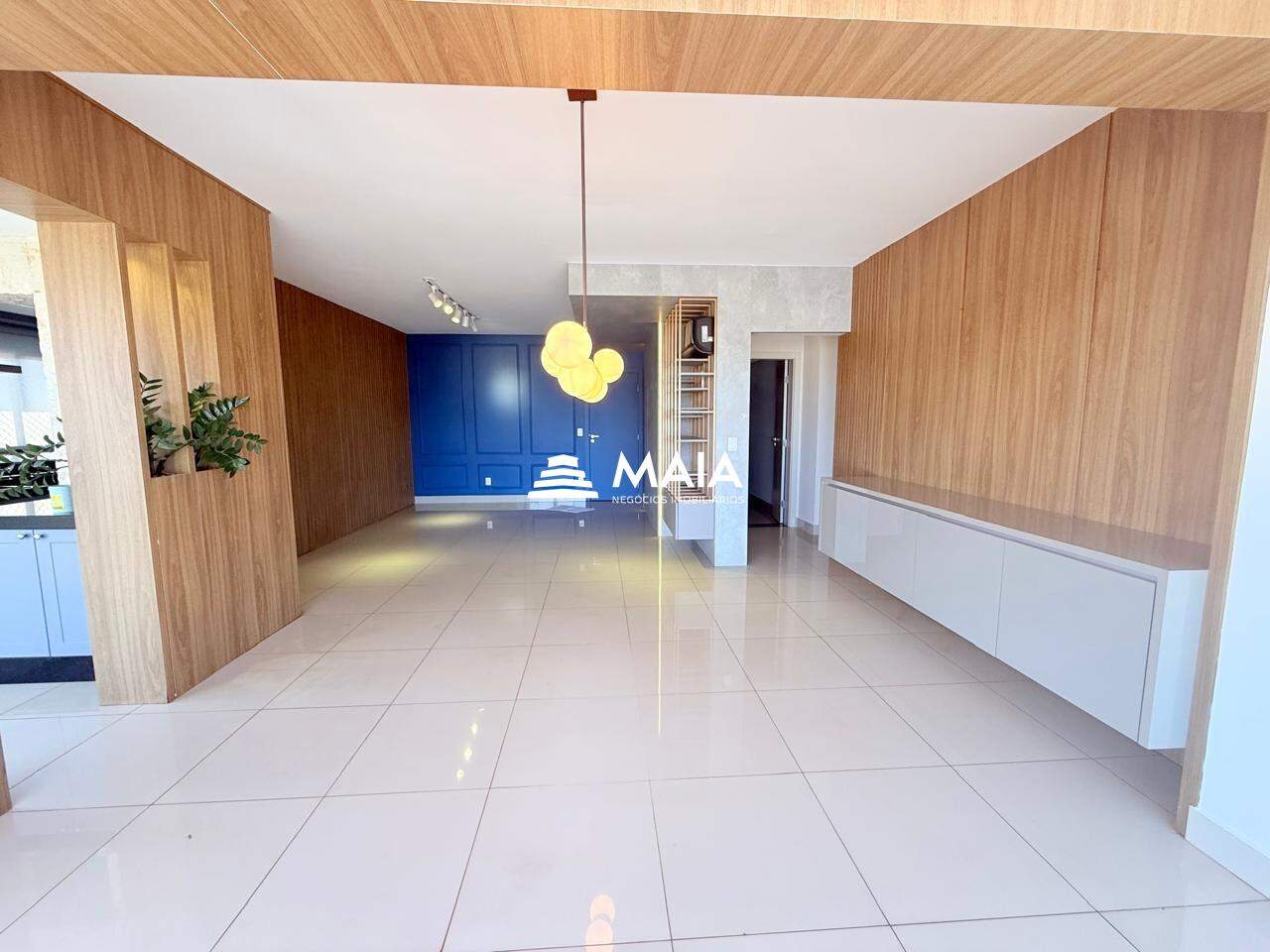 Apartamento à venda no Mercês: 