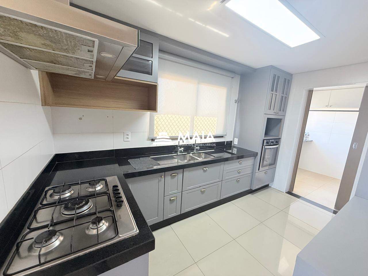 Apartamento à venda no Mercês: 