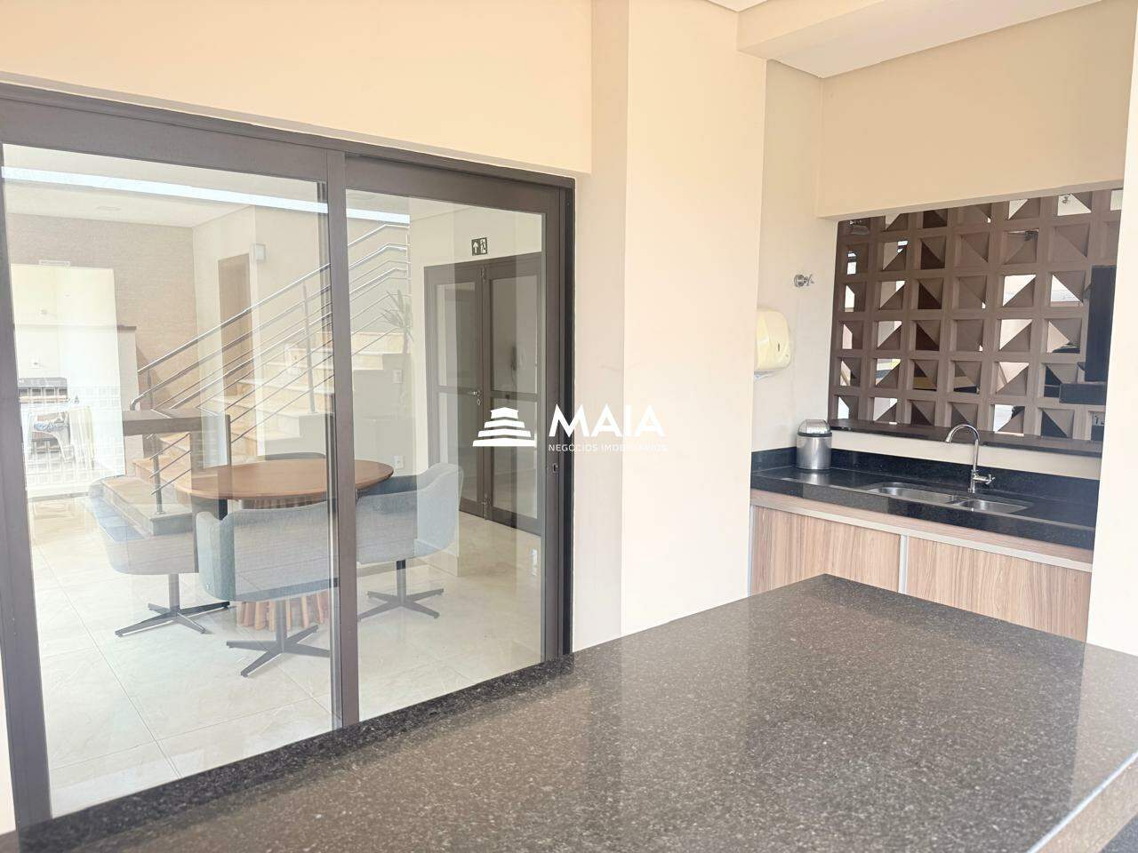 Apartamento à venda no Mercês: 