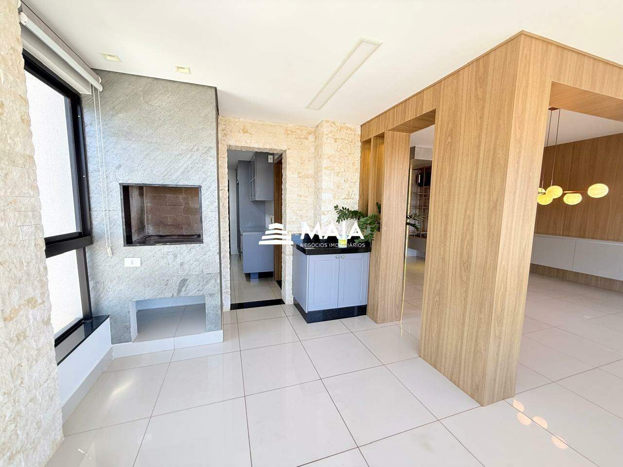 Apartamento à venda no Mercês: 
