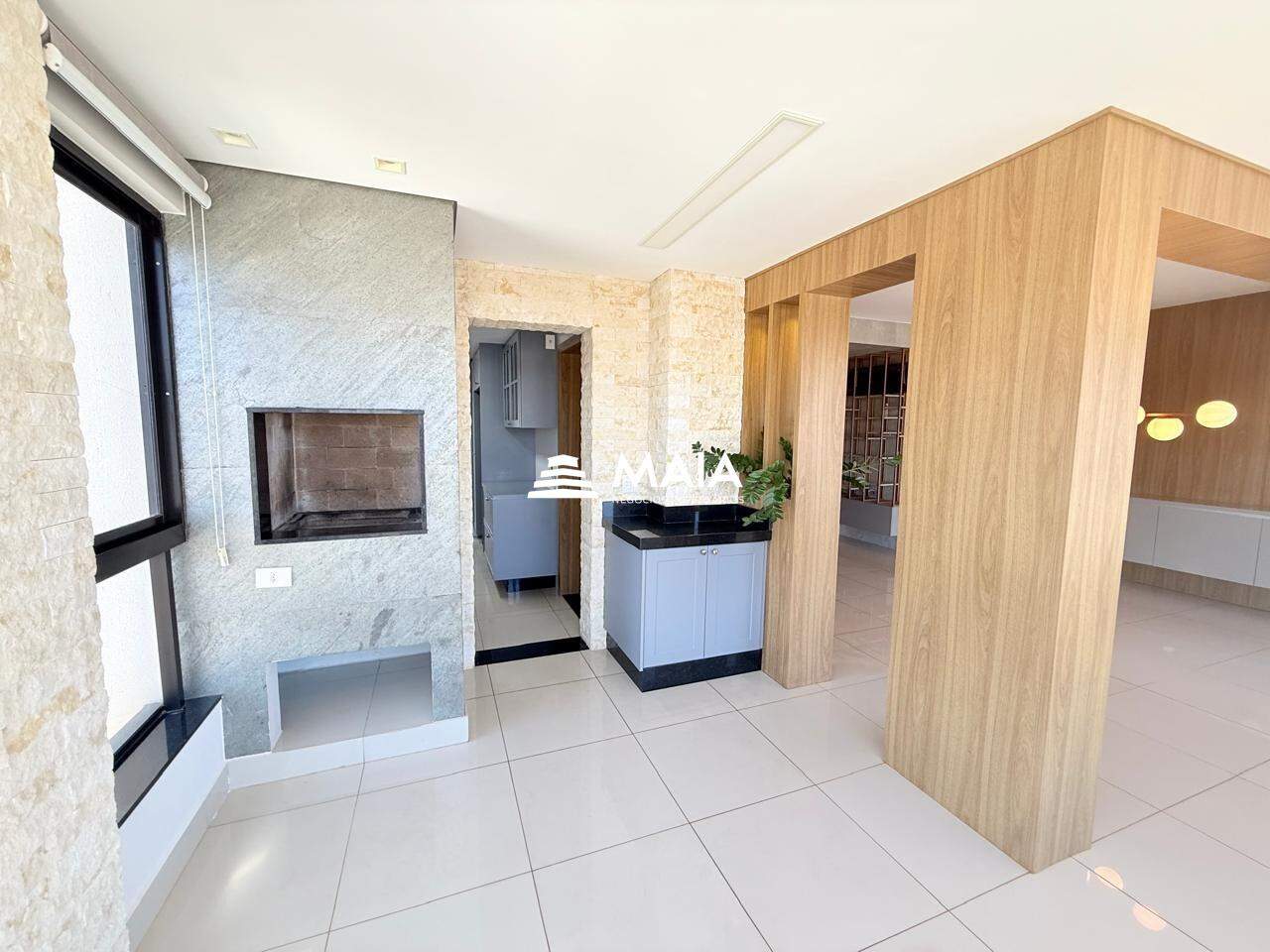 Apartamento à venda no Mercês: 