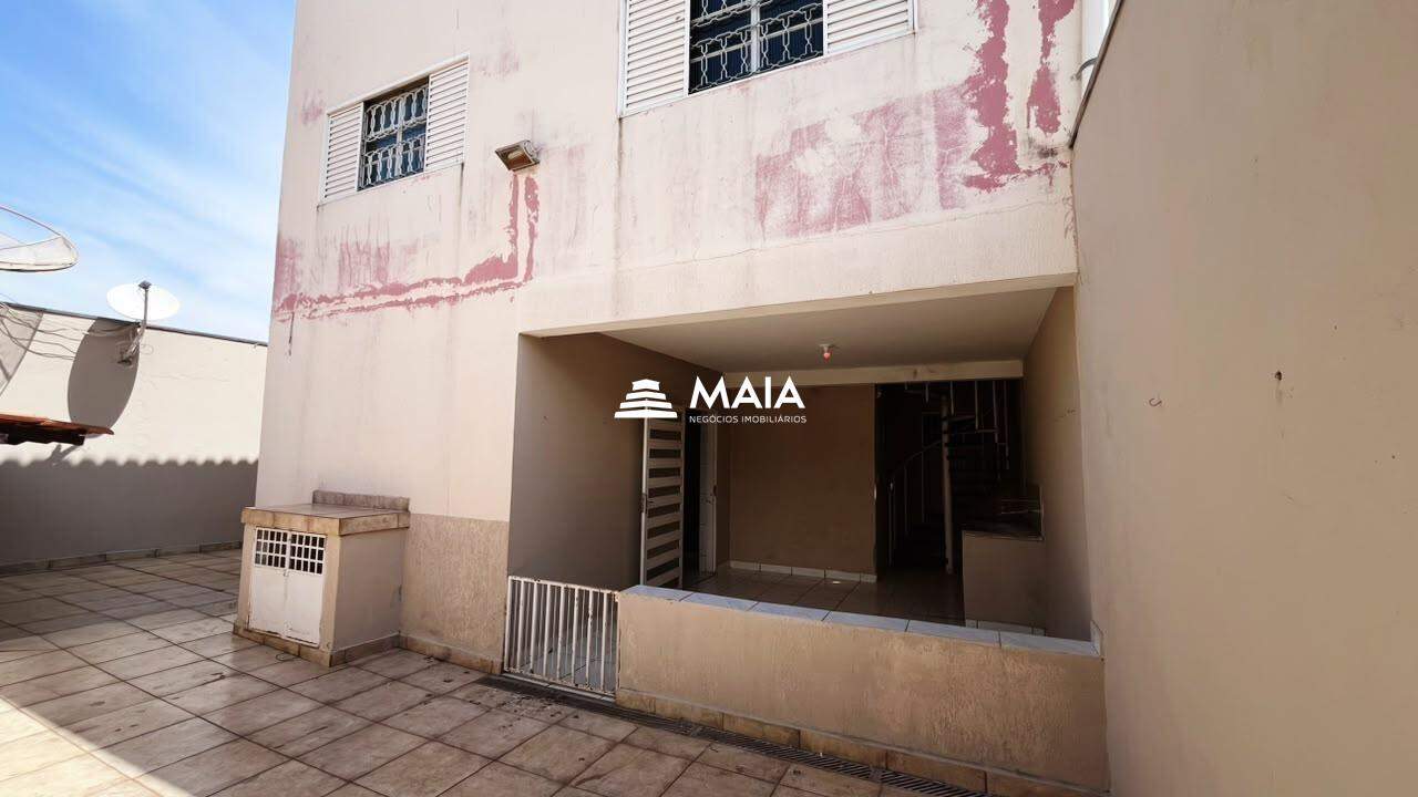 Casa para aluguel no Conjunto Maringá I: 