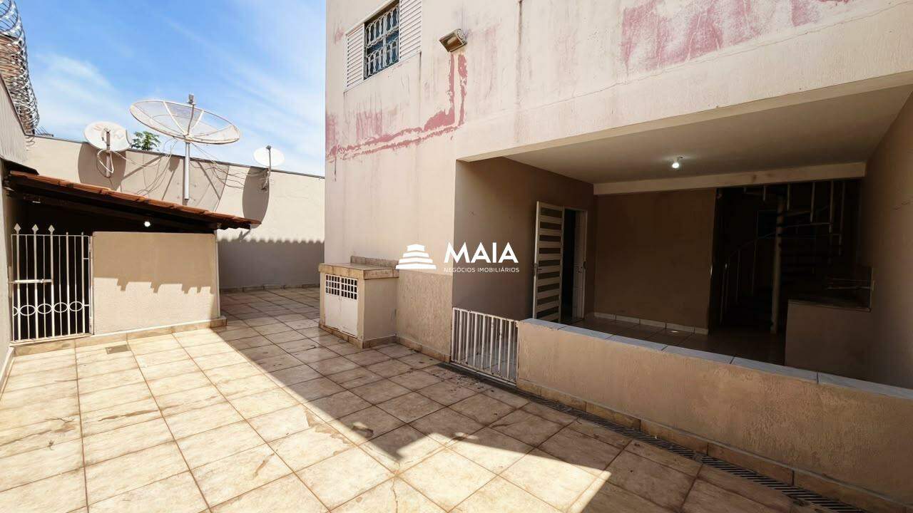 Casa para aluguel no Conjunto Maringá I: 