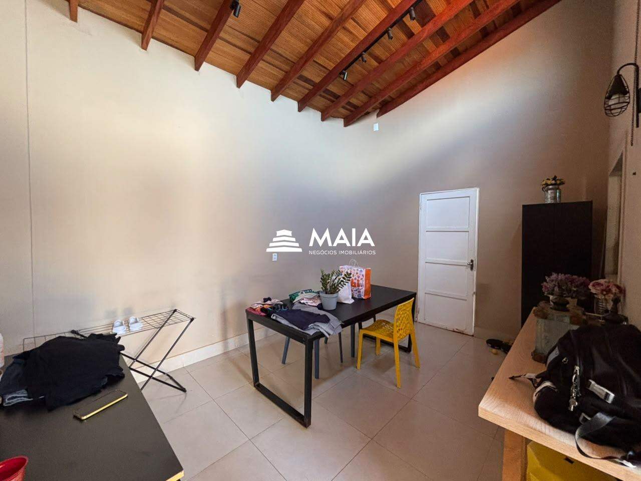 Casa de Condomínio à venda no Portal Beija Flor: 