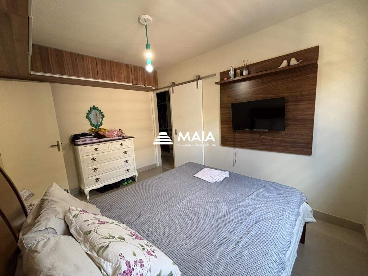 Casa de Condomínio à venda no Portal Beija Flor: 