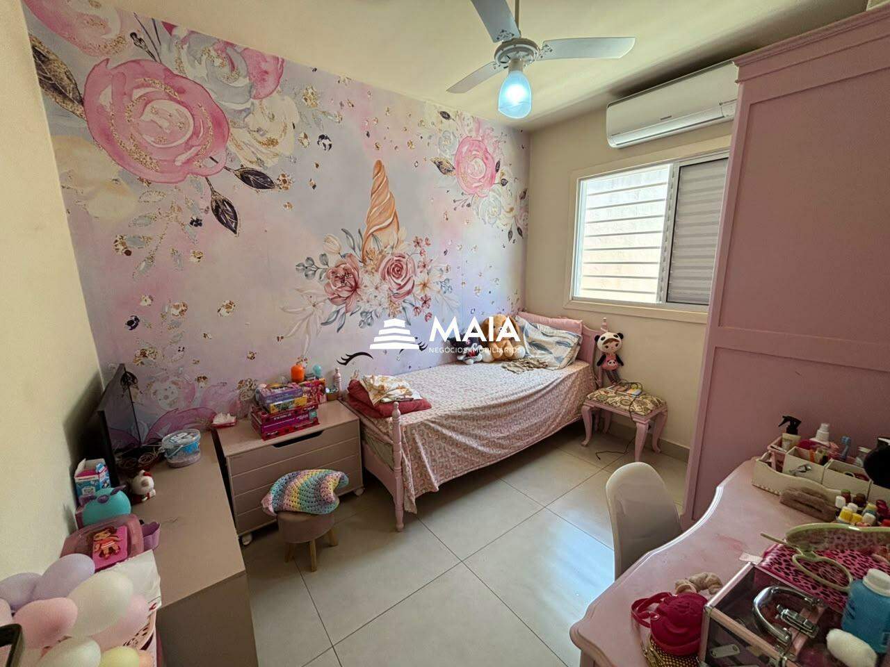 Casa de Condomínio à venda no Portal Beija Flor: 