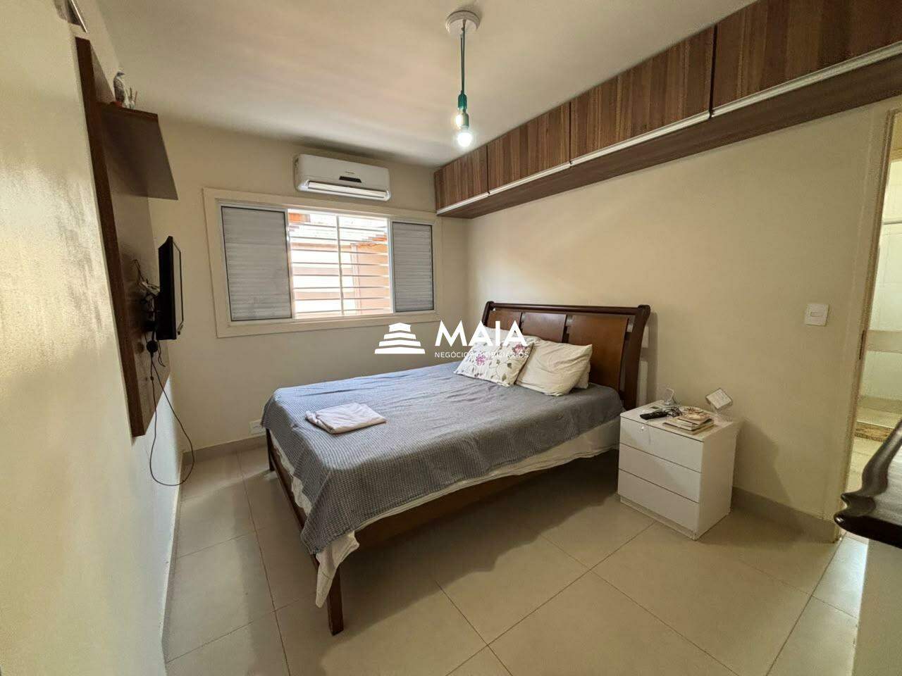 Casa de Condomínio à venda no Portal Beija Flor: 
