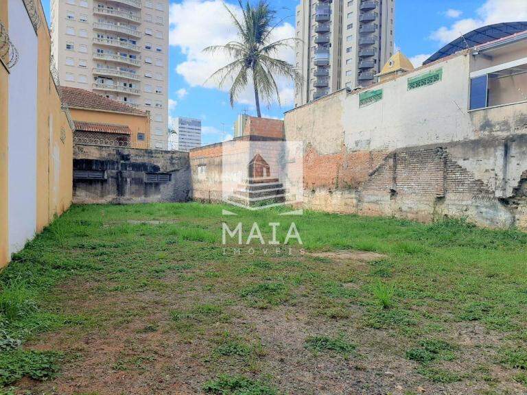 Terreno/Área à venda no Centro: 