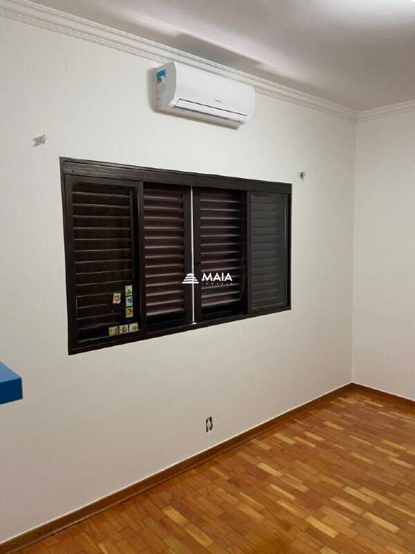 Casa à venda no Vila Olímpica: 