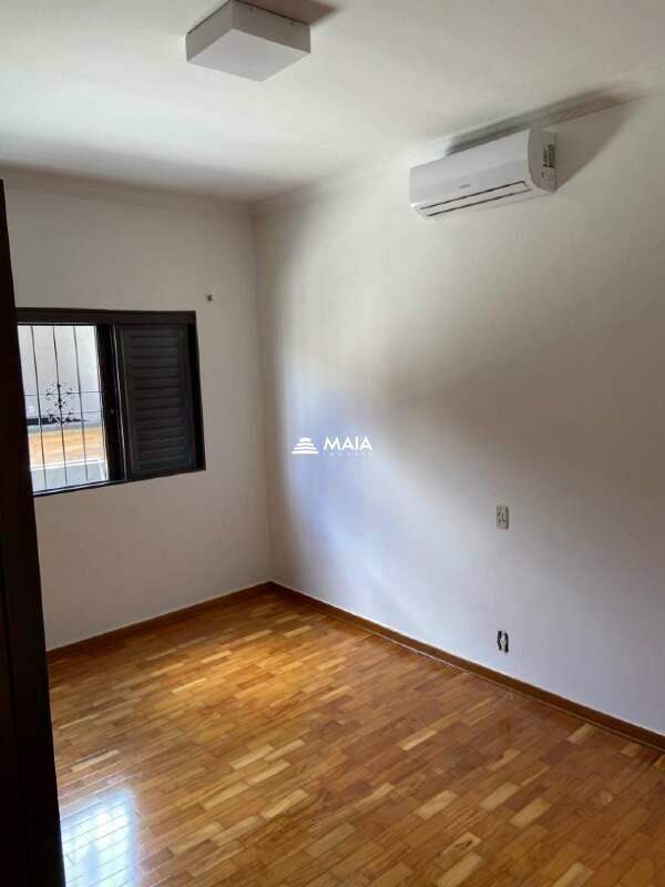 Casa à venda no Vila Olímpica: 