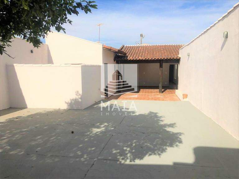 Casa à venda no Universitário: 