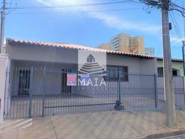 Casa à venda no Universitário: 
