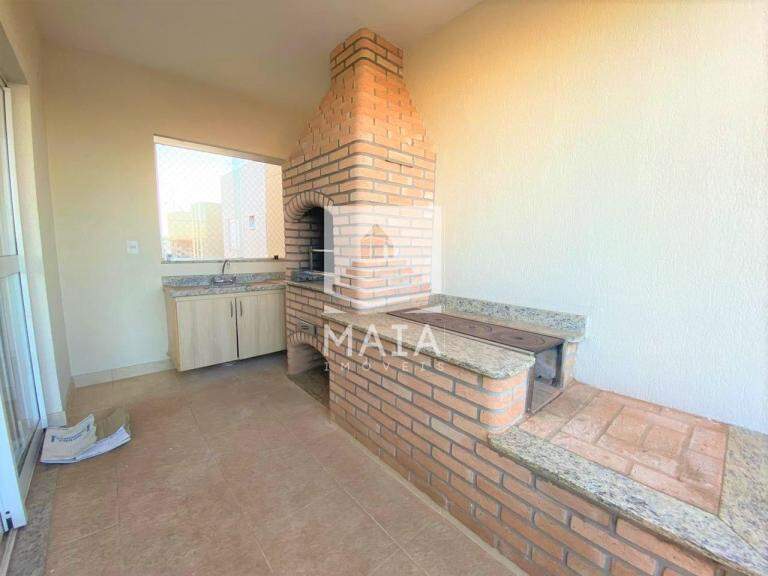 Apartamento à venda no Mercês: 