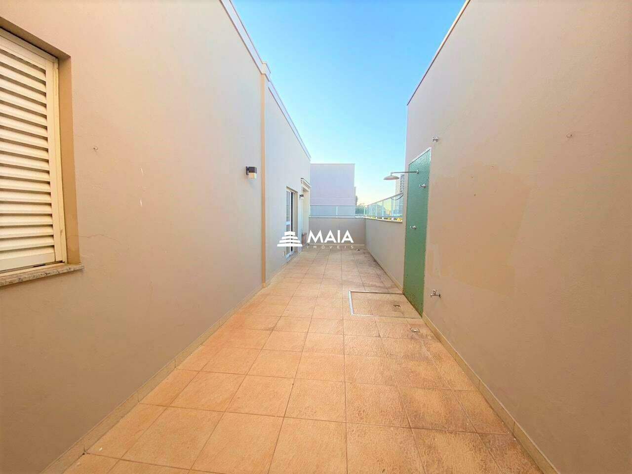 Apartamento à venda no Mercês: 