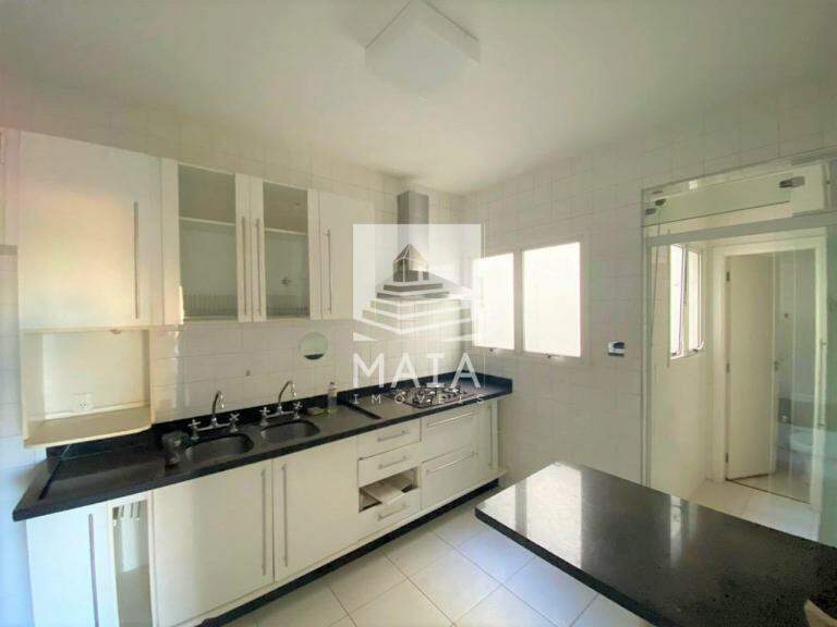 Apartamento à venda no Mercês: 