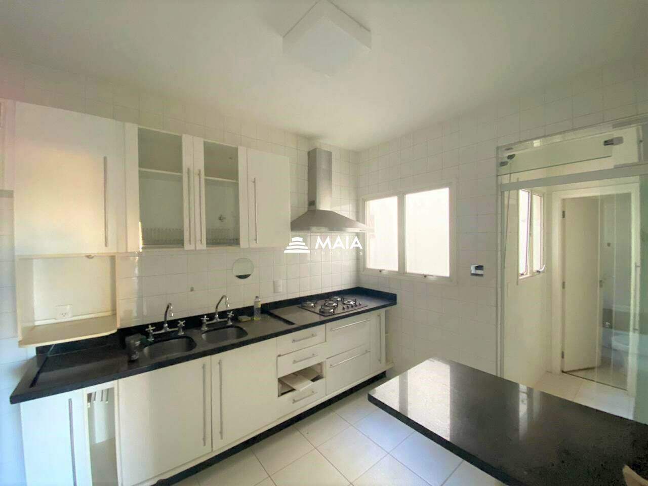 Apartamento à venda no Mercês: 