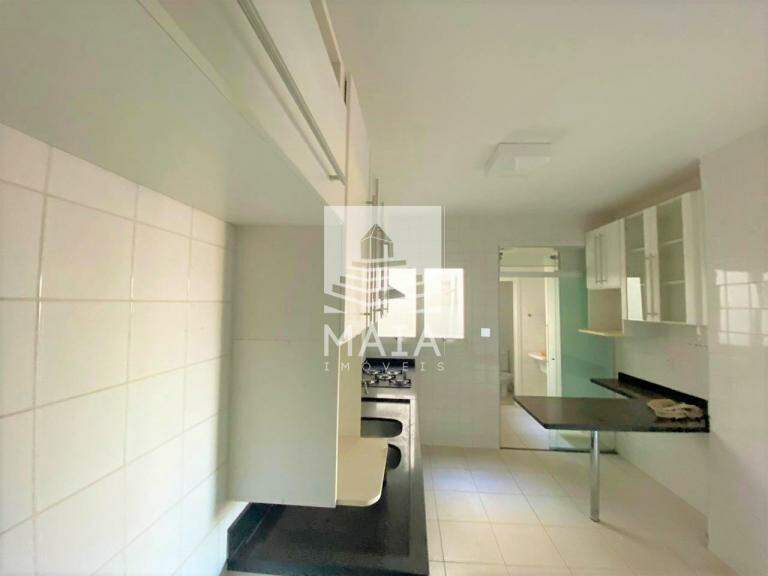 Apartamento à venda no Mercês: 