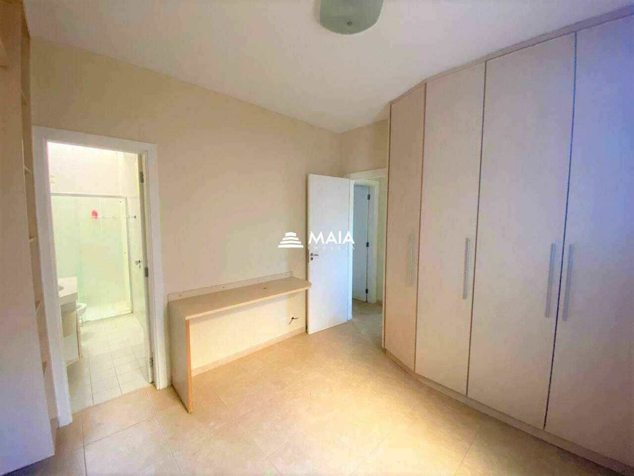 Apartamento à venda no Mercês: 