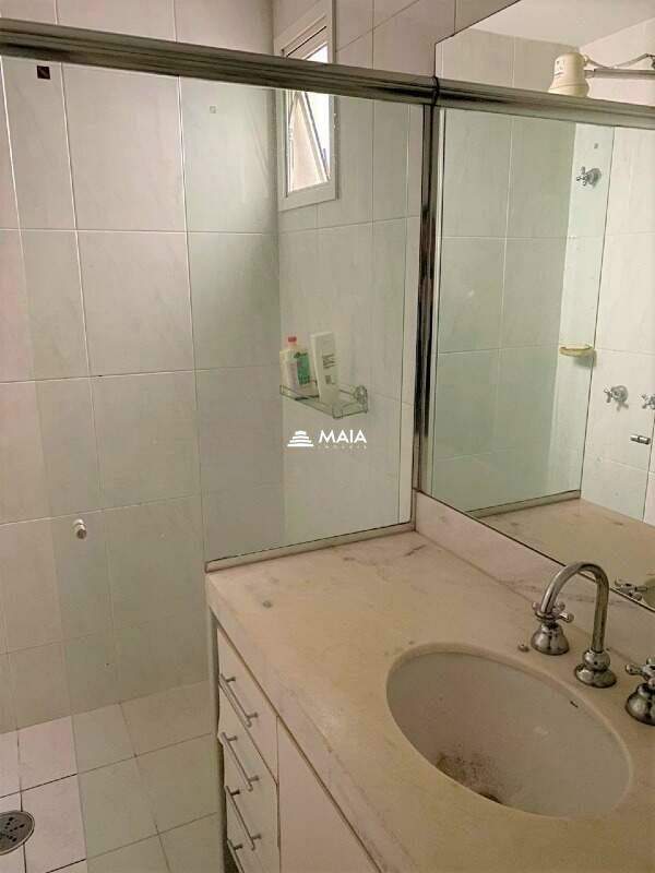 Apartamento à venda no Mercês: 