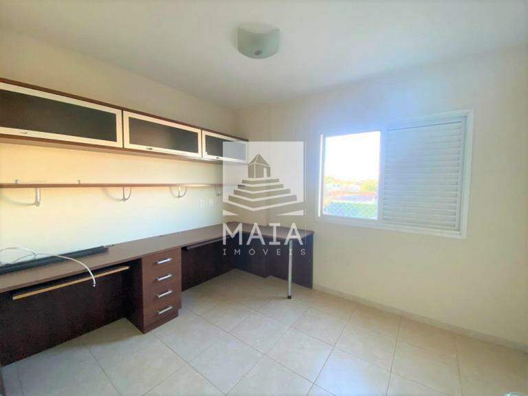 Apartamento à venda no Mercês: 