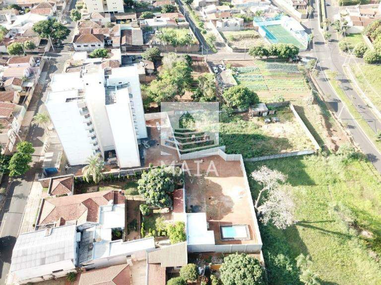 Terreno/Área à venda no Fabrício: 